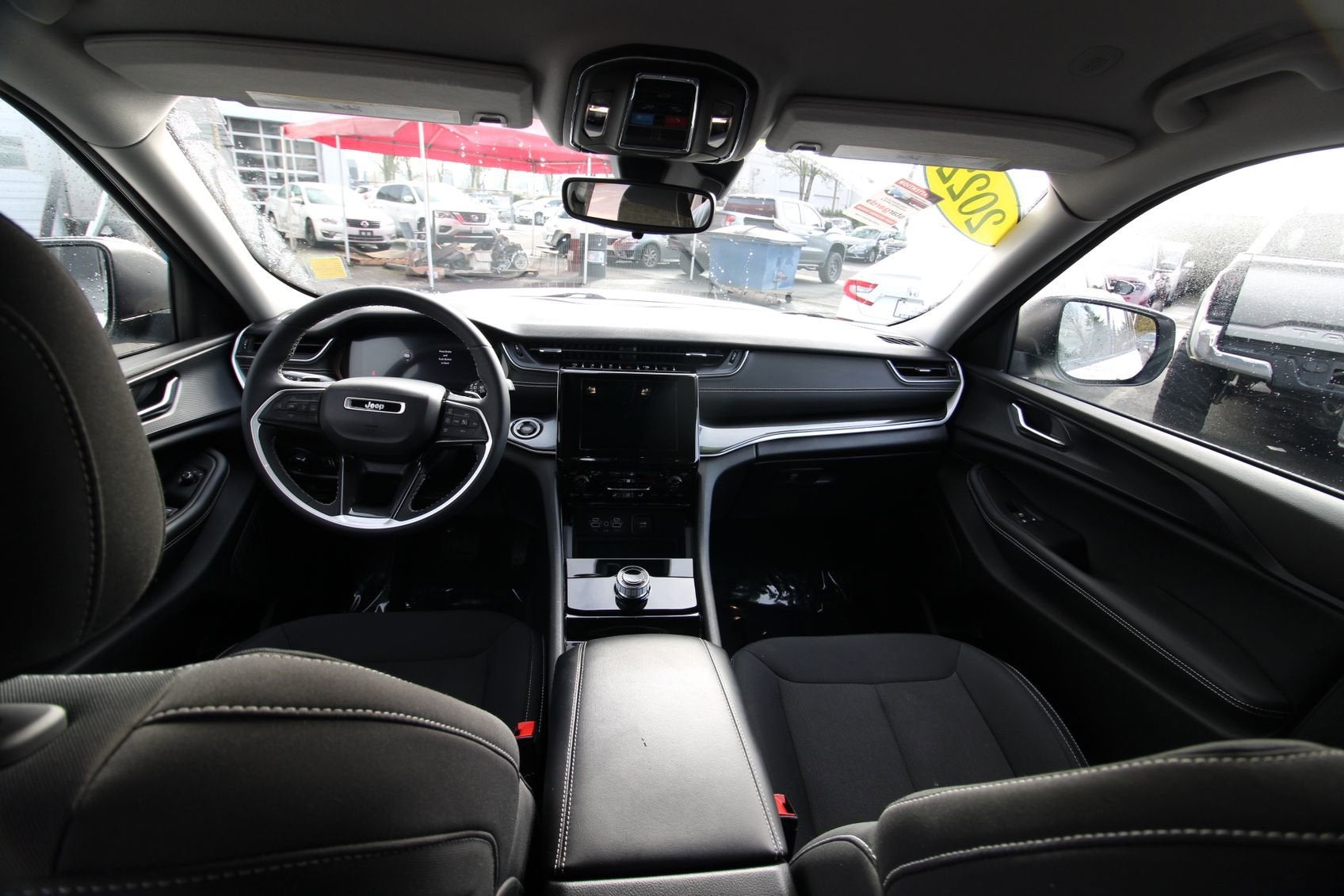 2023 Jeep Grand Cherokee Laredo