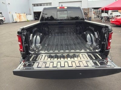 2025 RAM 1500 Big Horn Crew Cab 4x4 5'7" Box