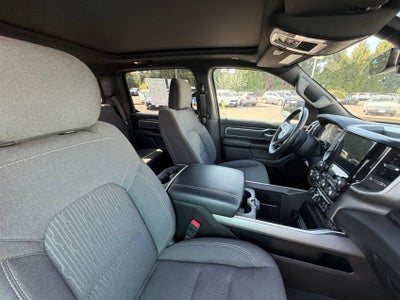 2022 RAM 1500 Big Horn Crew Cab 4x4 5'7" Box