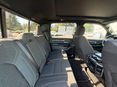 2022 RAM 1500 Big Horn Crew Cab 4x4 5'7" Box