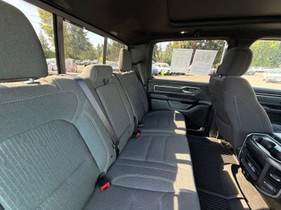2022 RAM 1500 Big Horn Crew Cab 4x4 5'7" Box