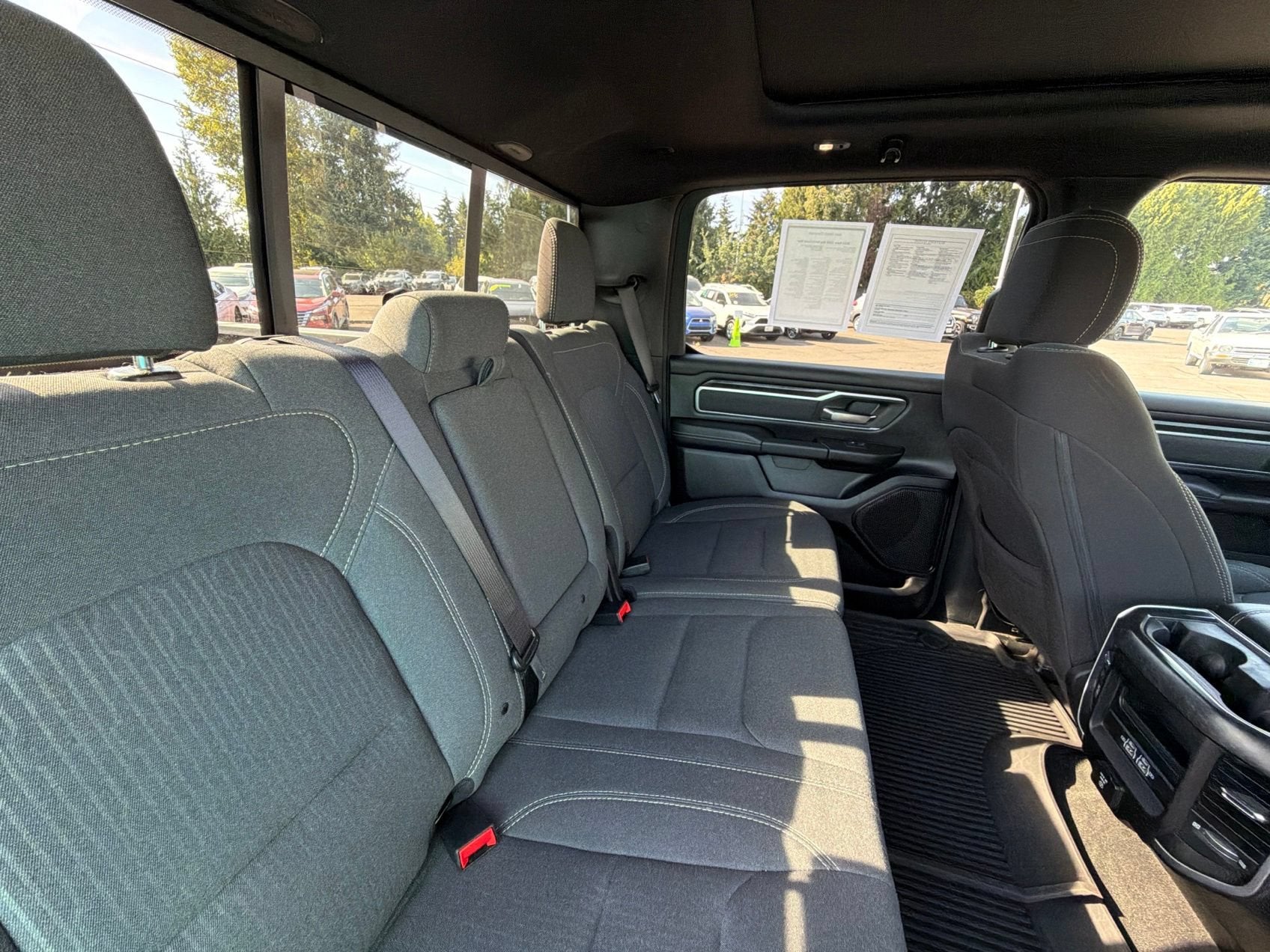 2022 RAM 1500 Big Horn Crew Cab 4x4 5'7" Box