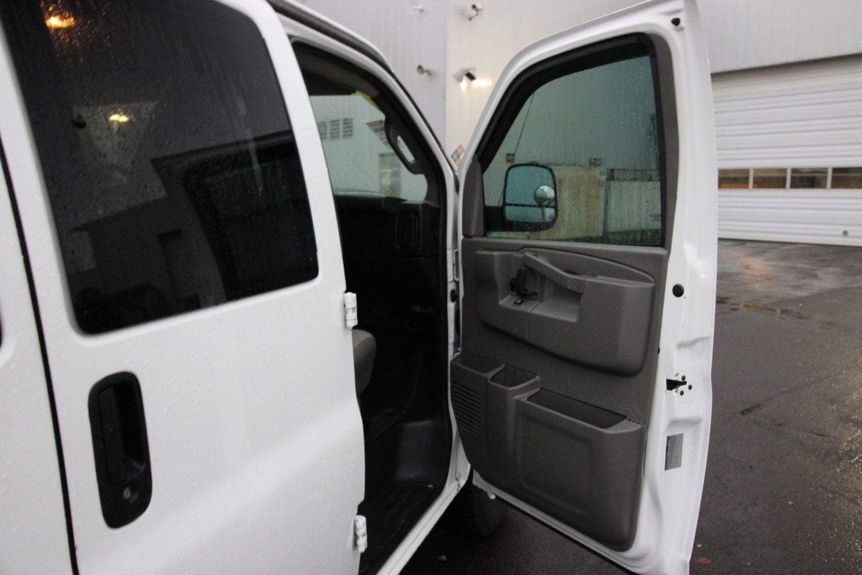 2016 Chevrolet Express Passenger 3500 LT