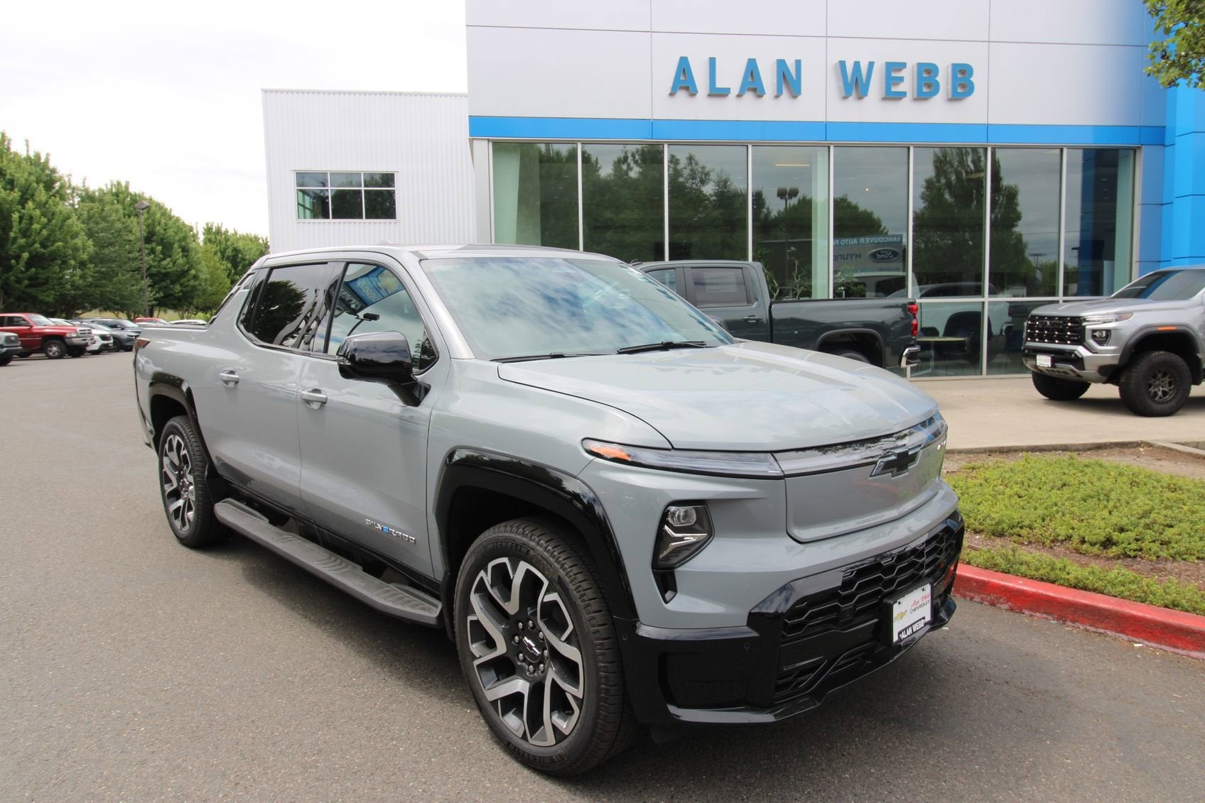 2025 Chevrolet Silverado EV RST - Extended Range