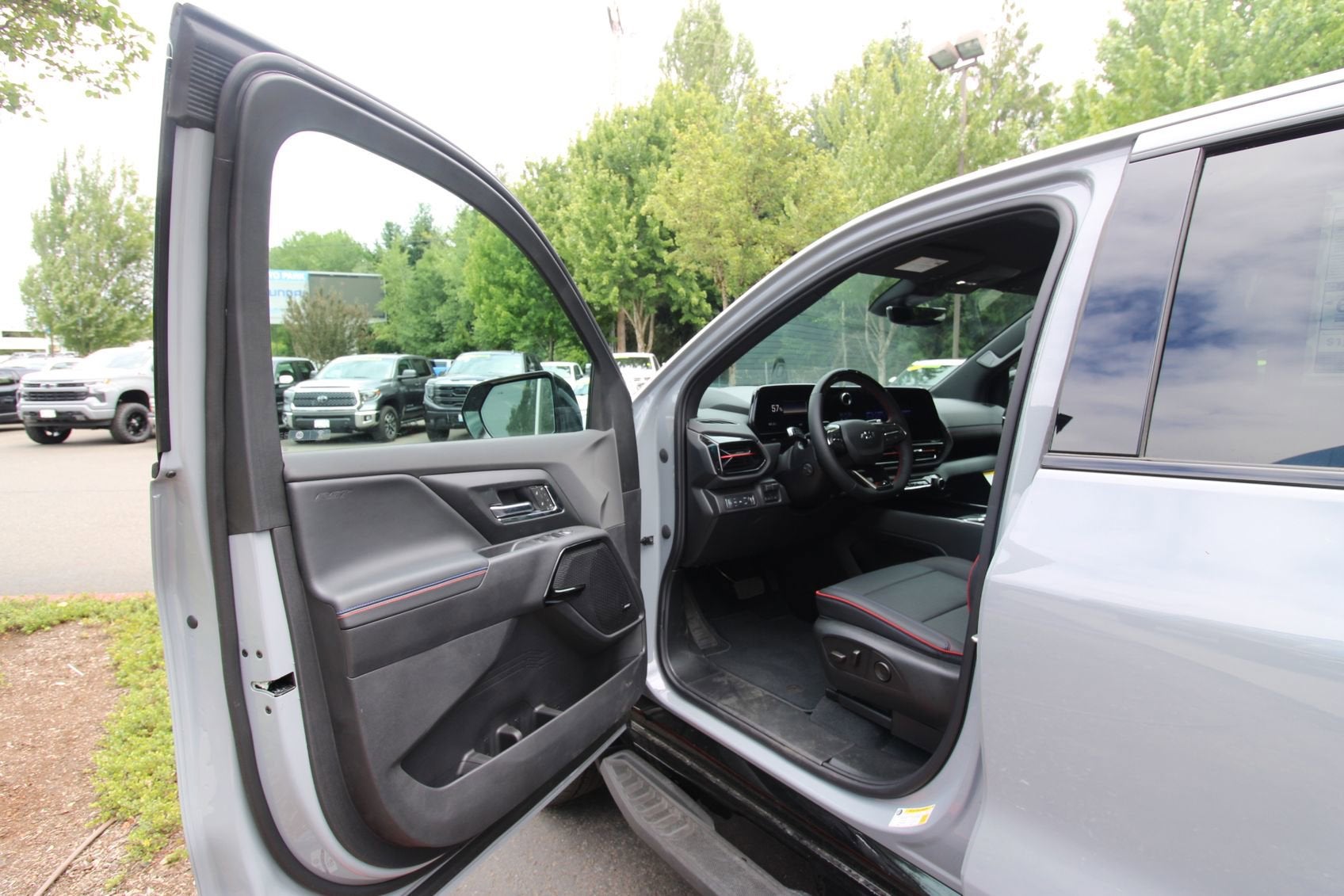 2025 Chevrolet Silverado EV RST - Extended Range