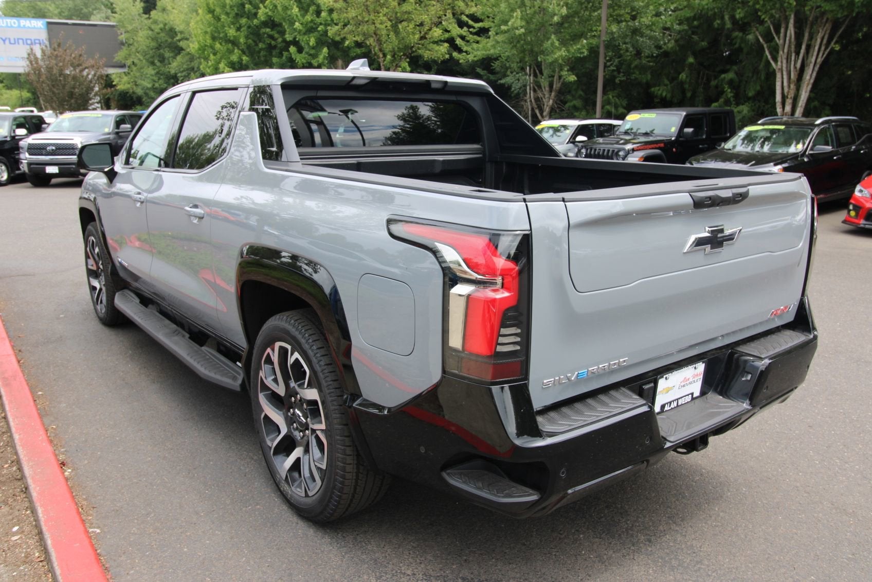 2025 Chevrolet Silverado EV RST - Extended Range