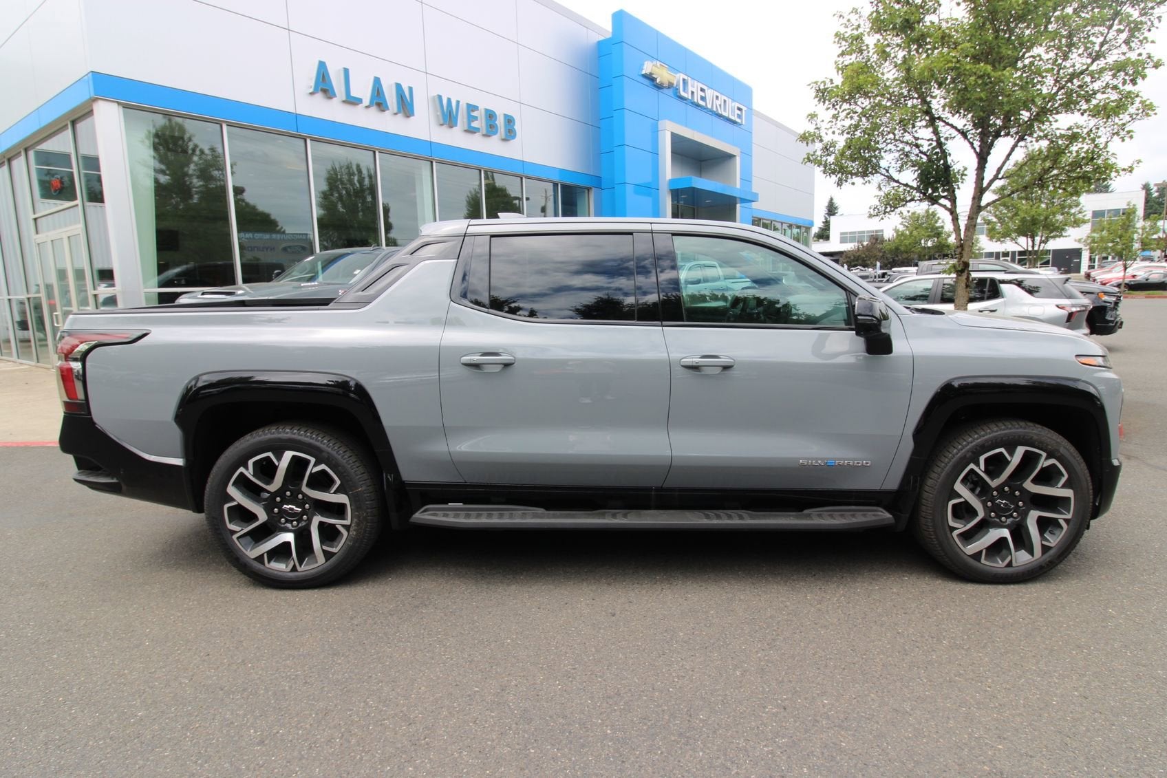 2025 Chevrolet Silverado EV RST - Extended Range