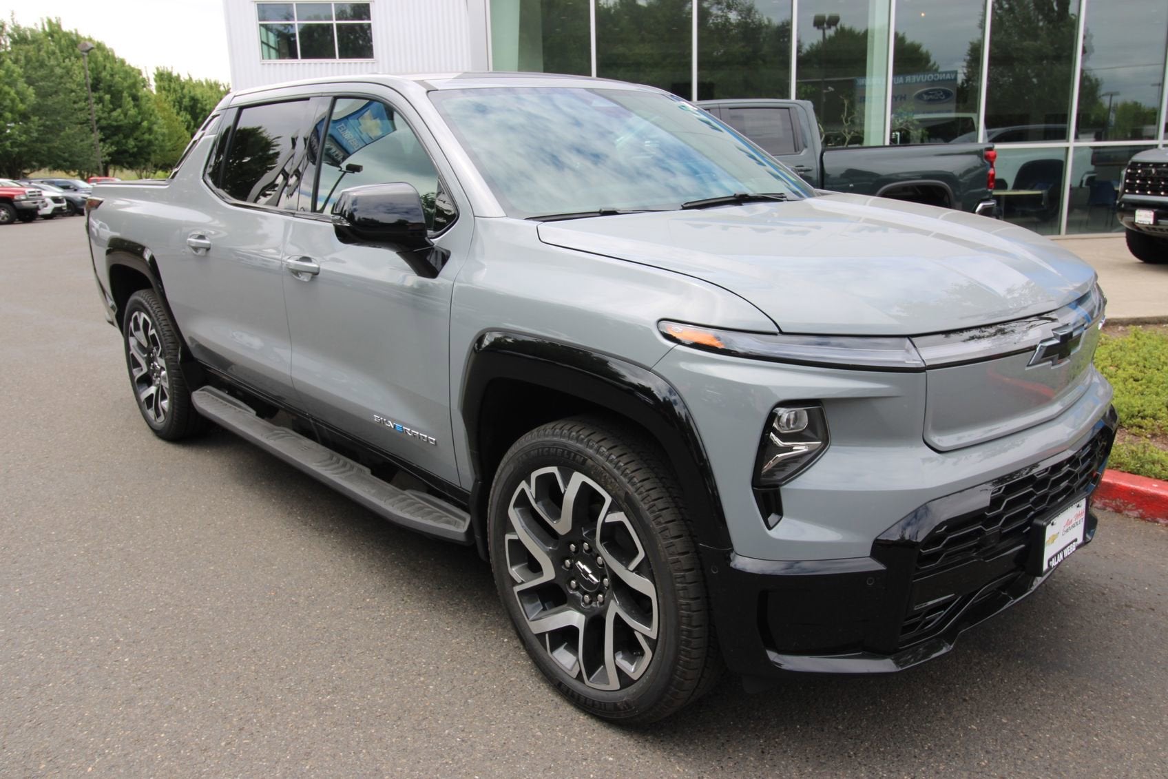 2025 Chevrolet Silverado EV RST - Extended Range