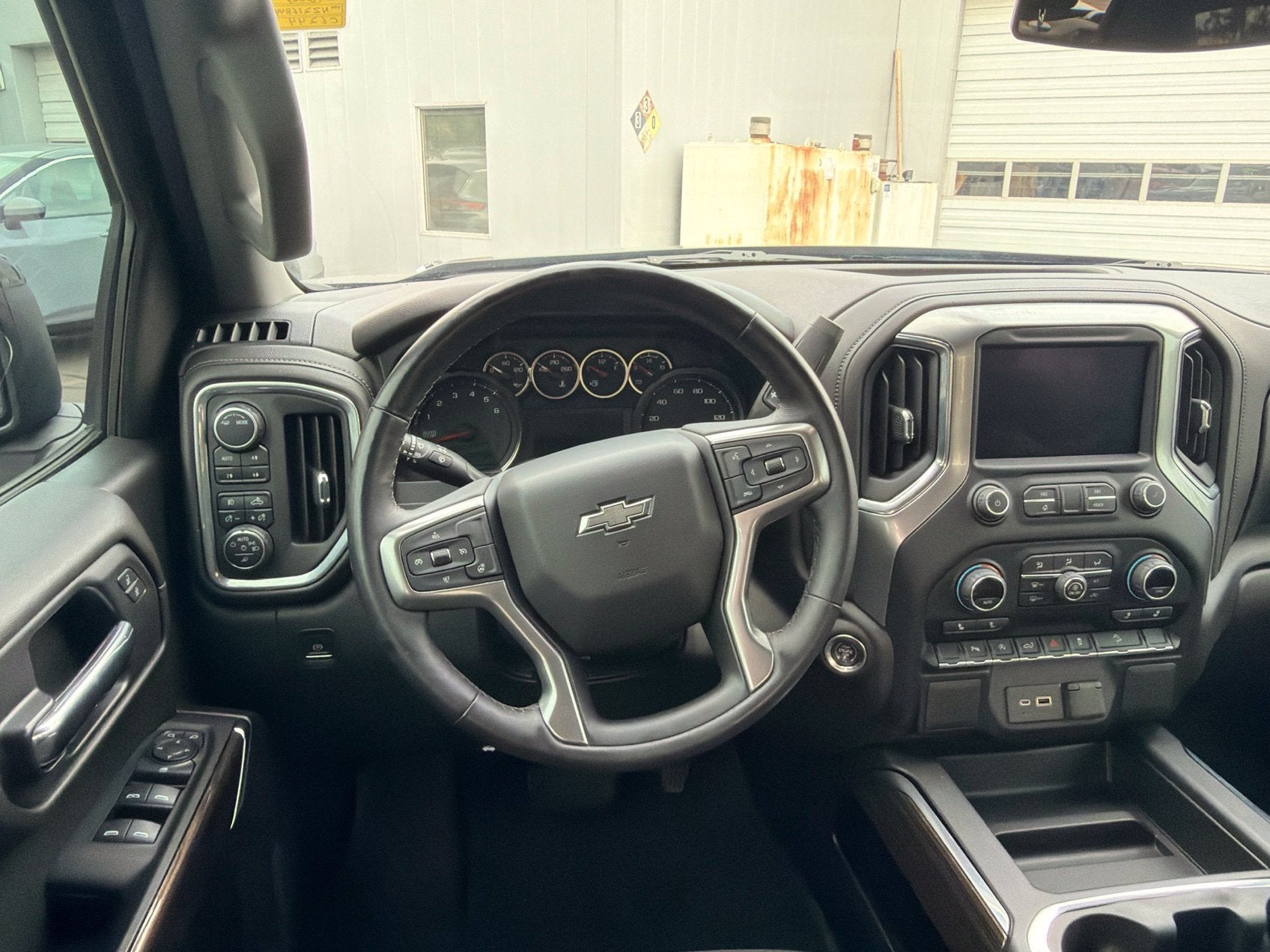 2022 Chevrolet Silverado 1500 Limited LT Trail Boss - Photo 31