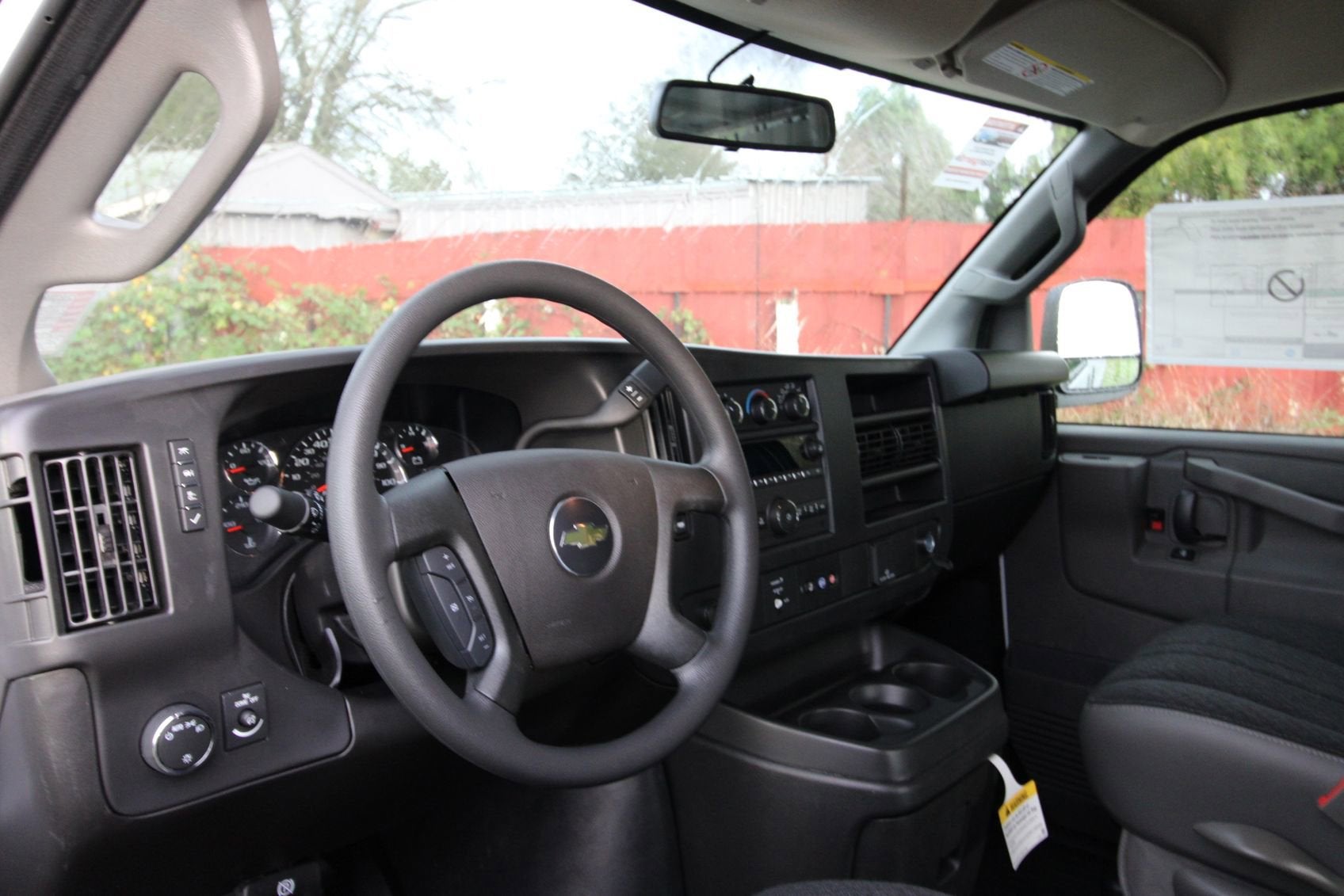 2025 Chevrolet Express Cargo 3500 WT