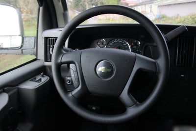 2025 Chevrolet Express Cargo 3500 WT