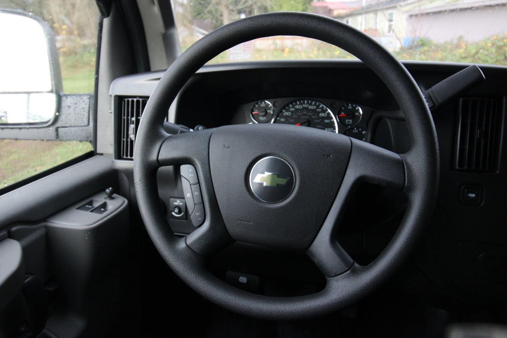 2025 Chevrolet Express Cargo 3500 WT