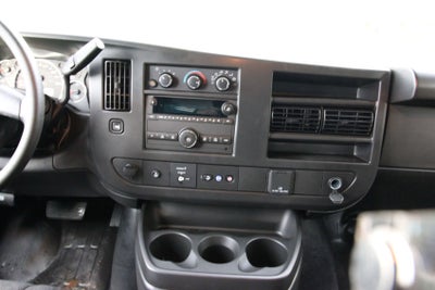 2025 Chevrolet Express Cargo 3500 WT