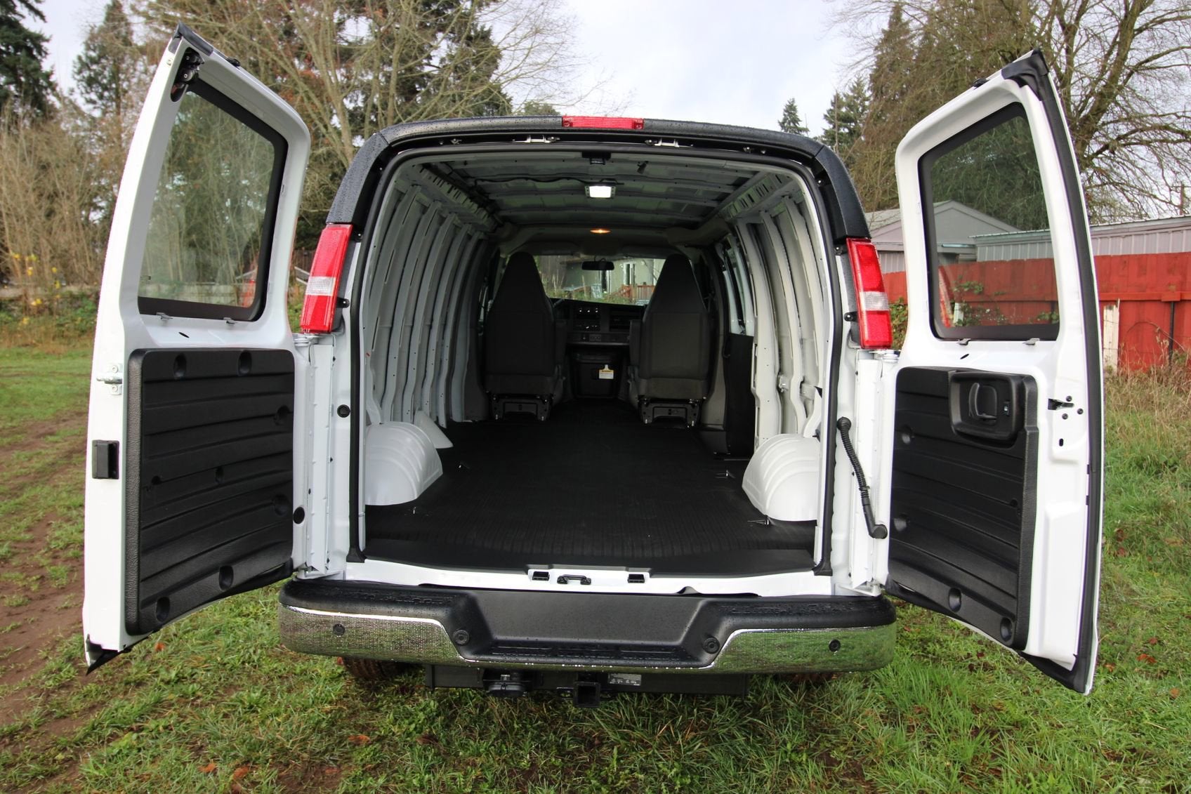 2025 Chevrolet Express Cargo 3500 WT