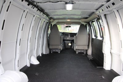 2025 Chevrolet Express Cargo 3500 WT
