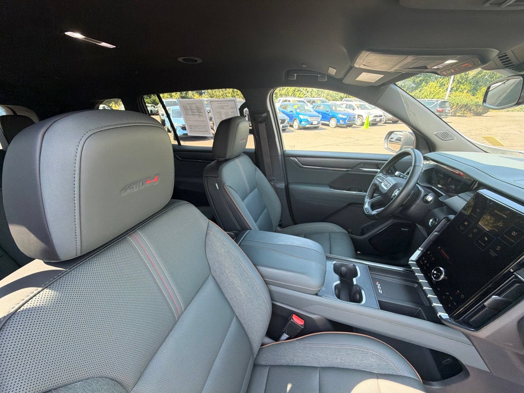 2025 GMC Acadia AT4