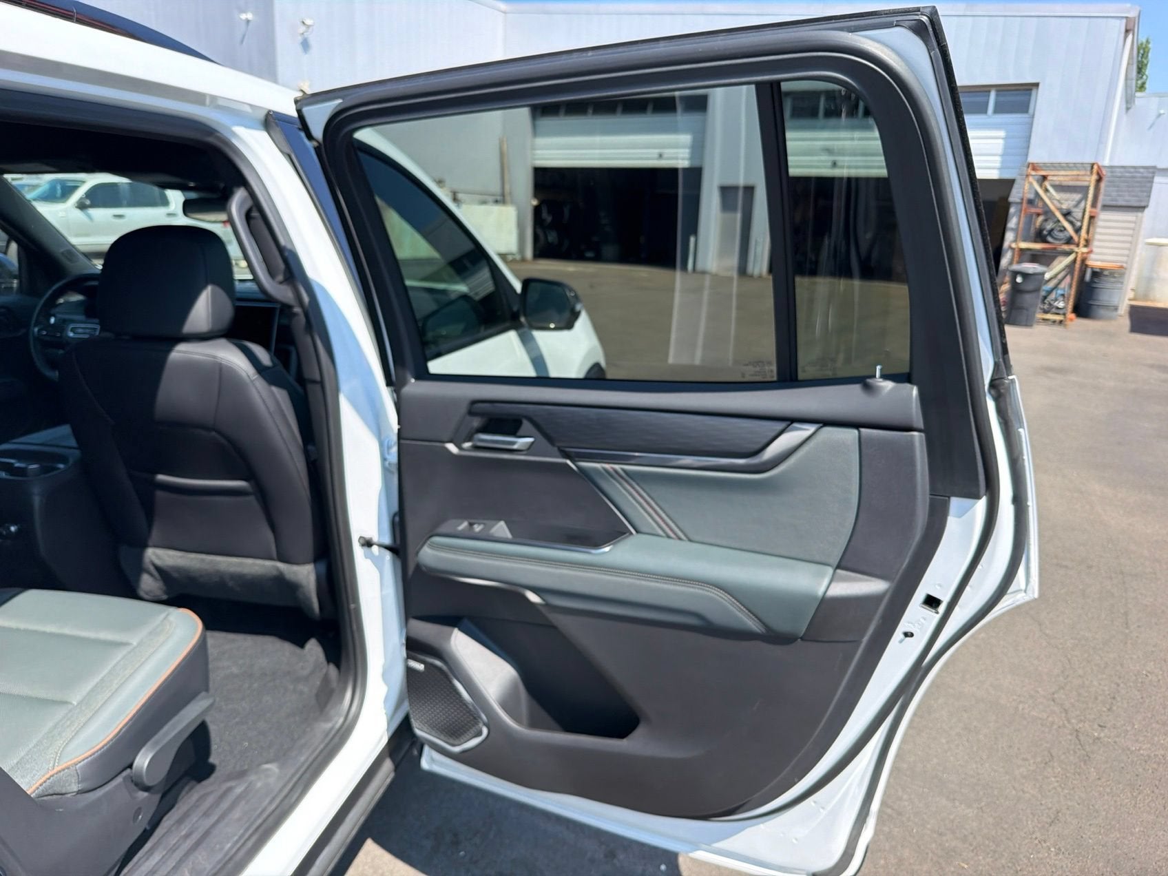 2025 GMC Acadia AT4