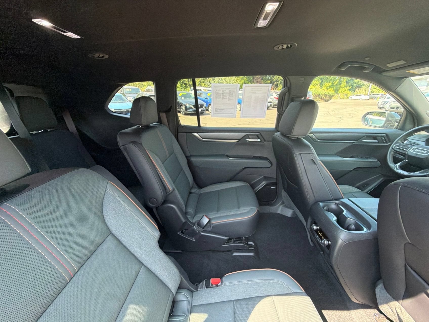 2025 GMC Acadia AT4