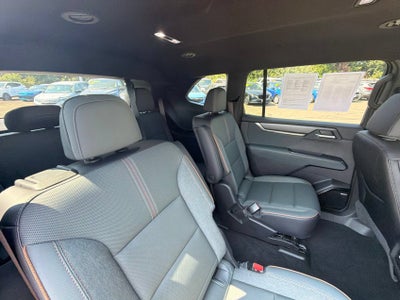 2025 GMC Acadia AT4