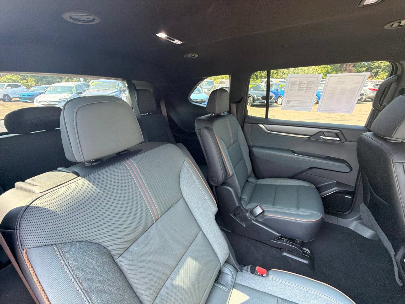 2025 GMC Acadia AT4