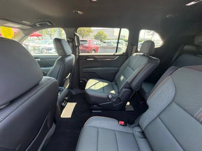 2025 GMC Acadia AT4