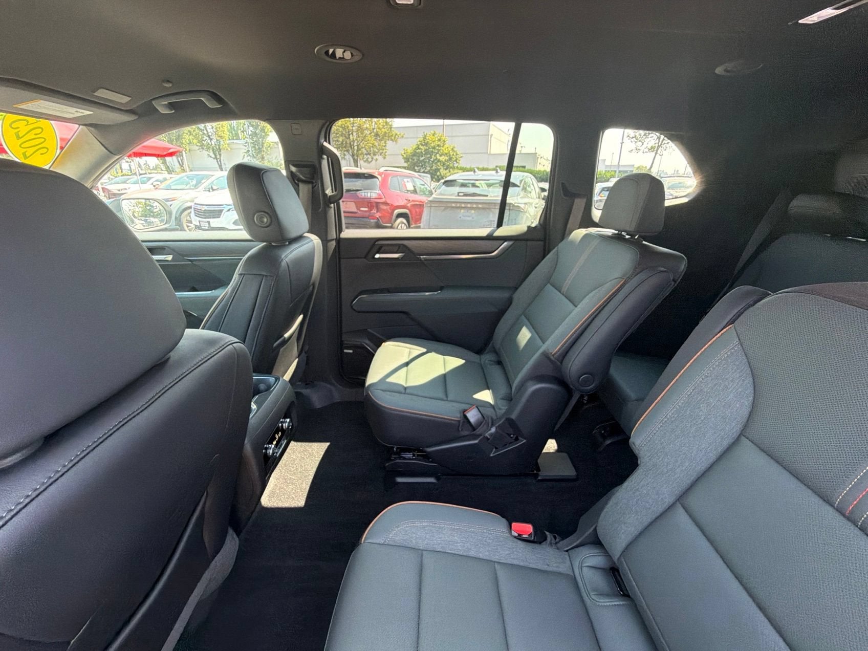 2025 GMC Acadia AT4