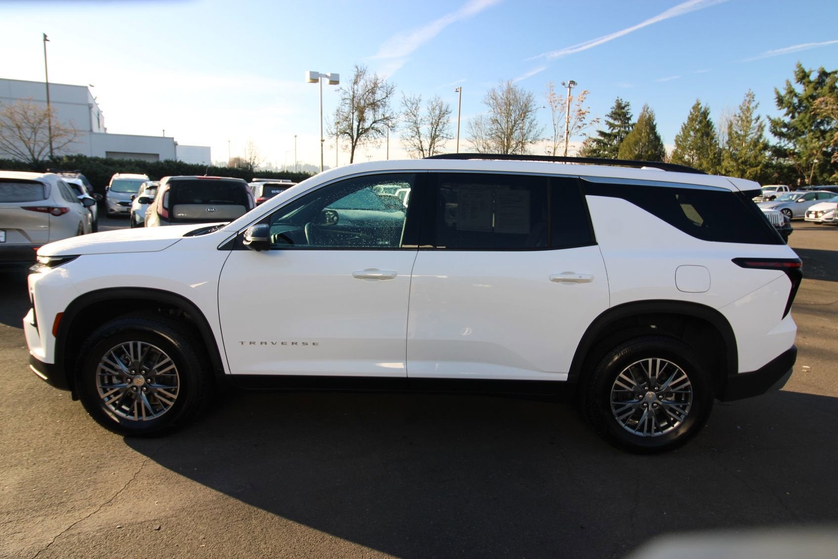 2024 Chevrolet Traverse LT