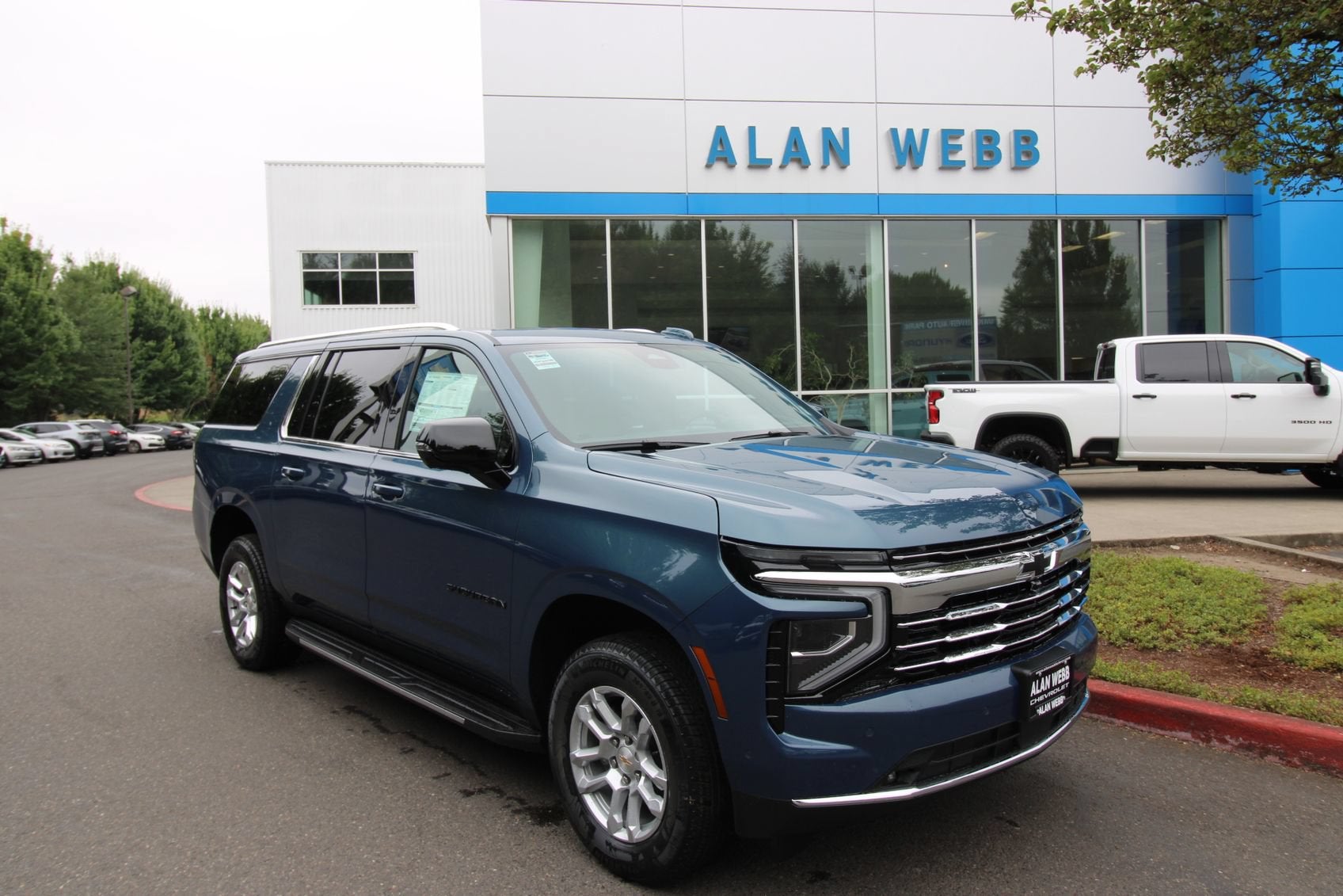 2026 Chevrolet Suburban LT