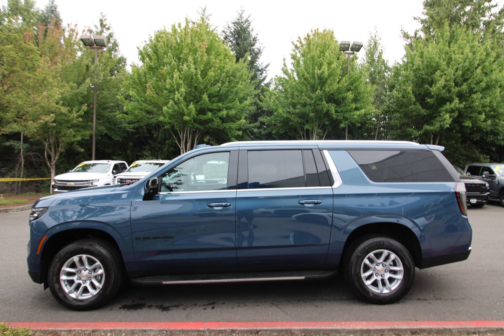 2026 Chevrolet Suburban LT