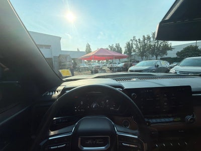 2024 GMC Canyon AT4