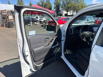 2024 Nissan Frontier SL