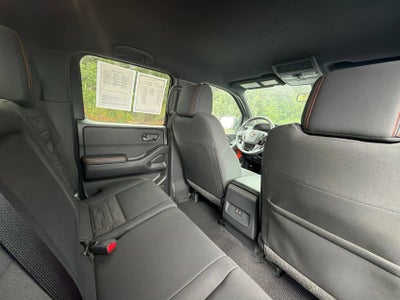 2025 Nissan Frontier Crew Cab PRO-4X 4x4