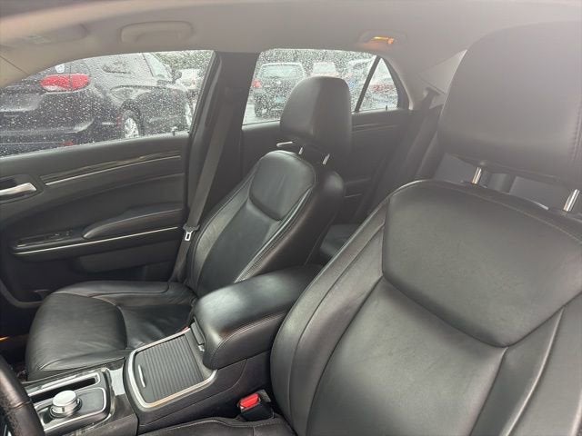 2018 Chrysler 300 Touring L