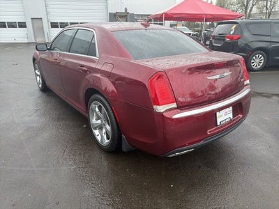 2018 Chrysler 300 Touring L
