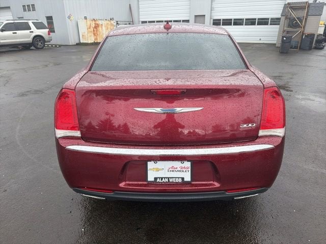 2018 Chrysler 300 Touring L