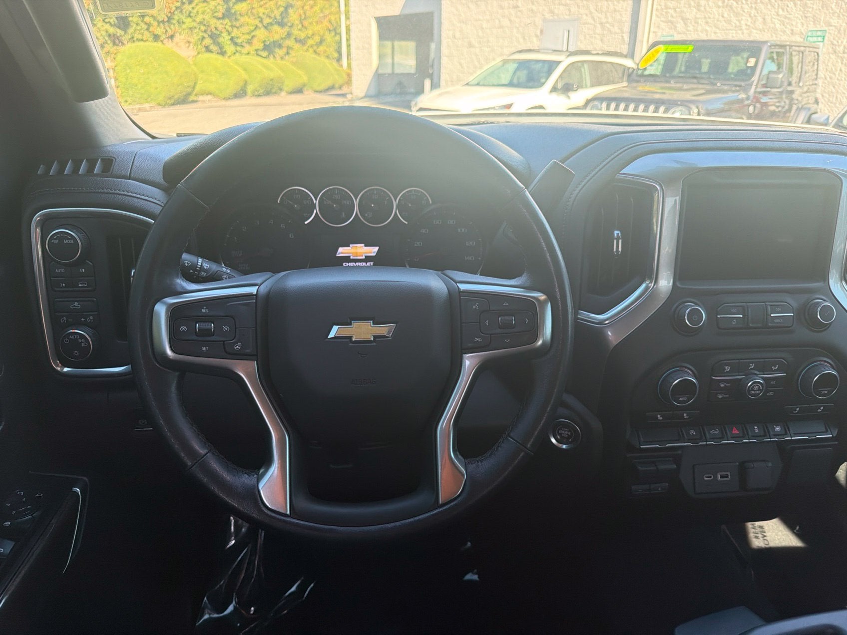 2021 Chevrolet Silverado 1500 LT - Photo 13