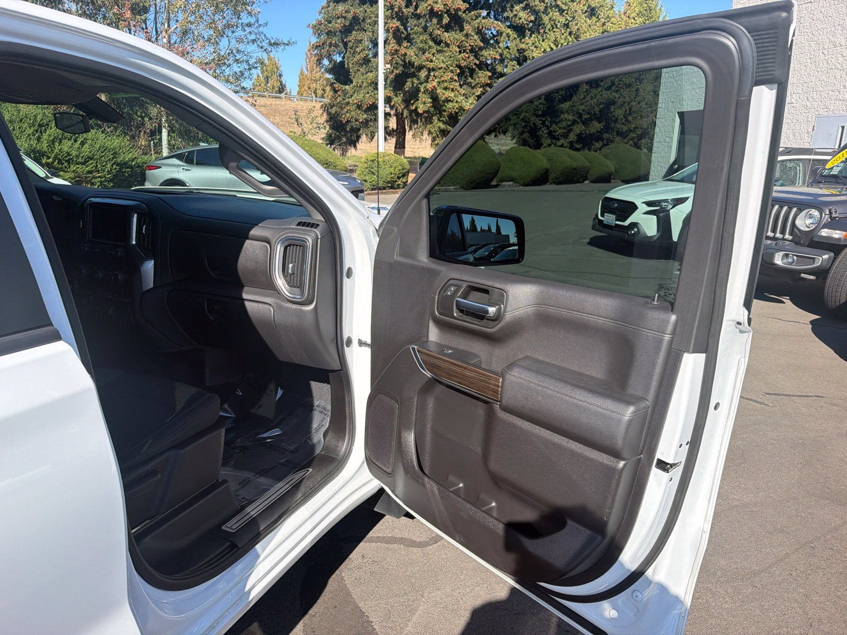 2021 Chevrolet Silverado 1500 LT - Photo 15