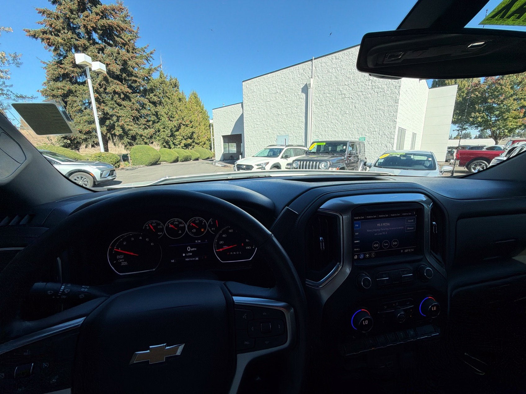 2021 Chevrolet Silverado 1500 LT - Photo 20
