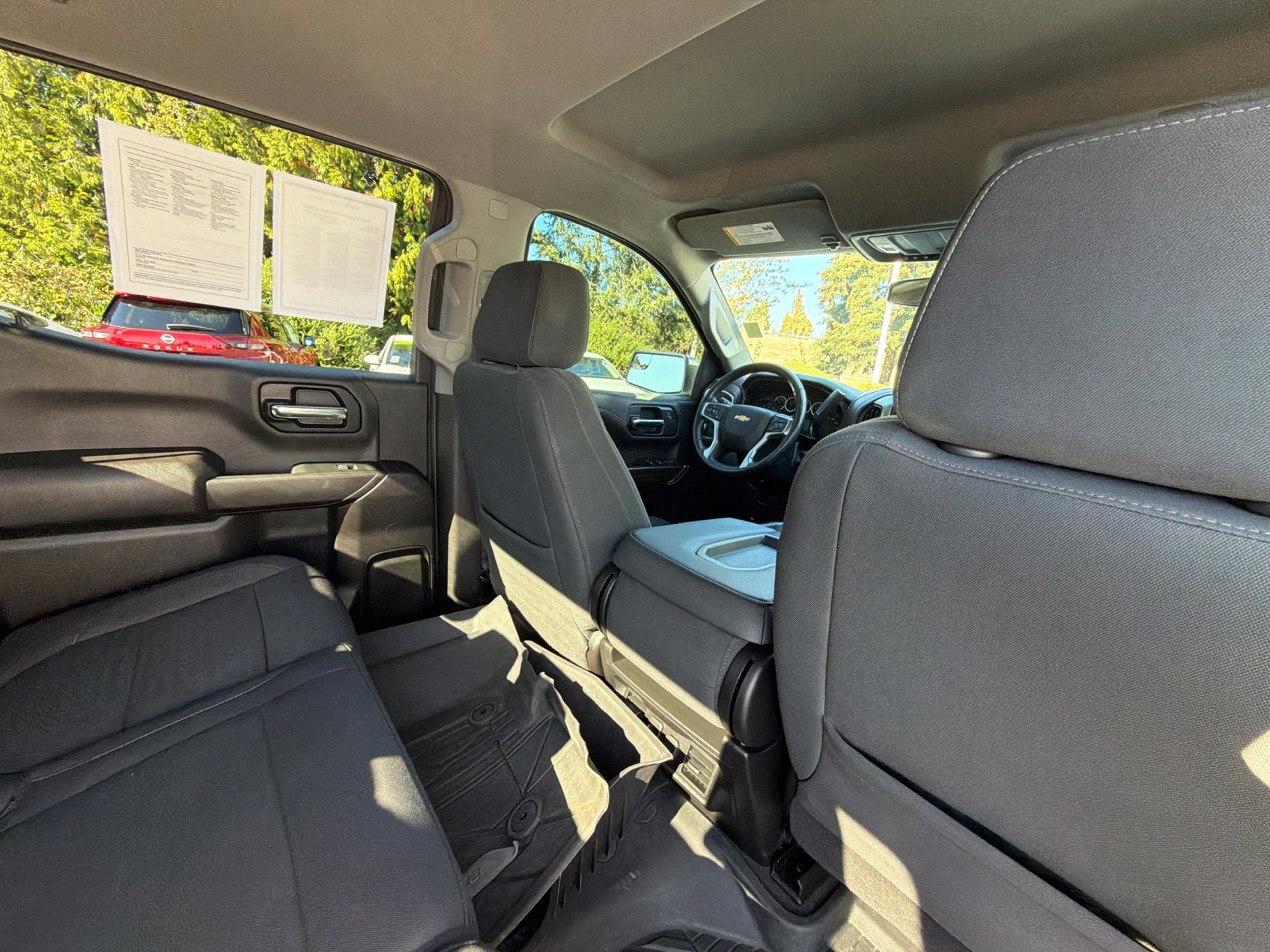 2021 Chevrolet Silverado 1500 LT - Photo 24
