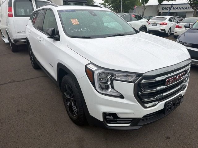 2024 GMC Terrain AT4 AWD's photo