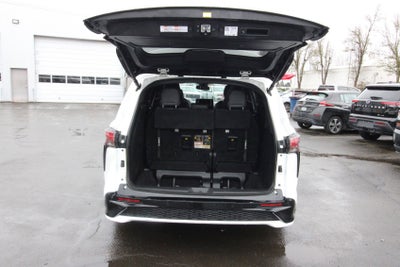 2022 Toyota Sienna XSE