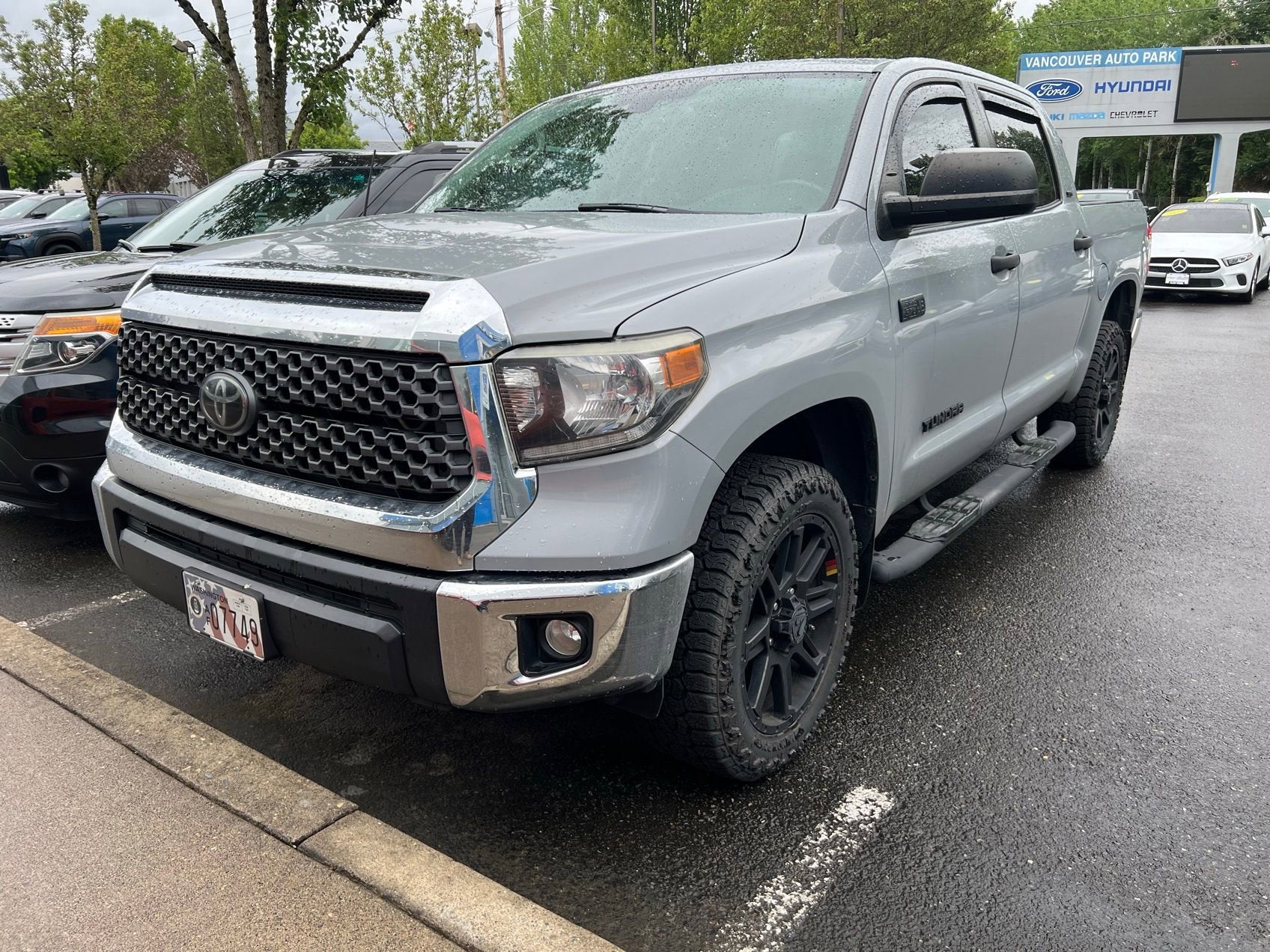 2019 Toyota Tundra SR5 5.7L 4WD FFV Crew Max Short Bed's photo