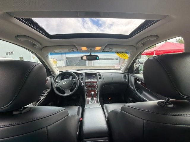 2016 INFINITI QX50 Base