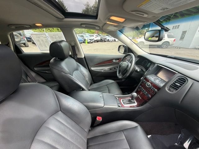 2016 INFINITI QX50 Base