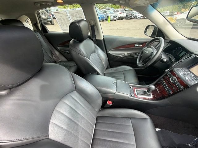 2016 INFINITI QX50 Base