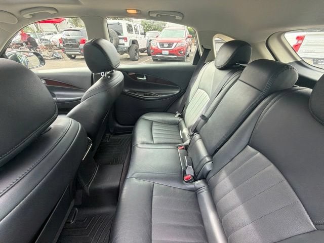 2016 INFINITI QX50 Base