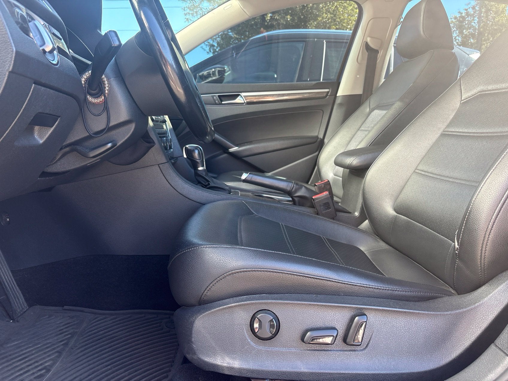 2017 Volkswagen Passat 1.8T SE w/Technology