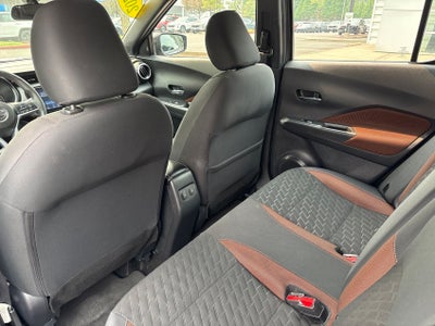 2021 Nissan Kicks SR