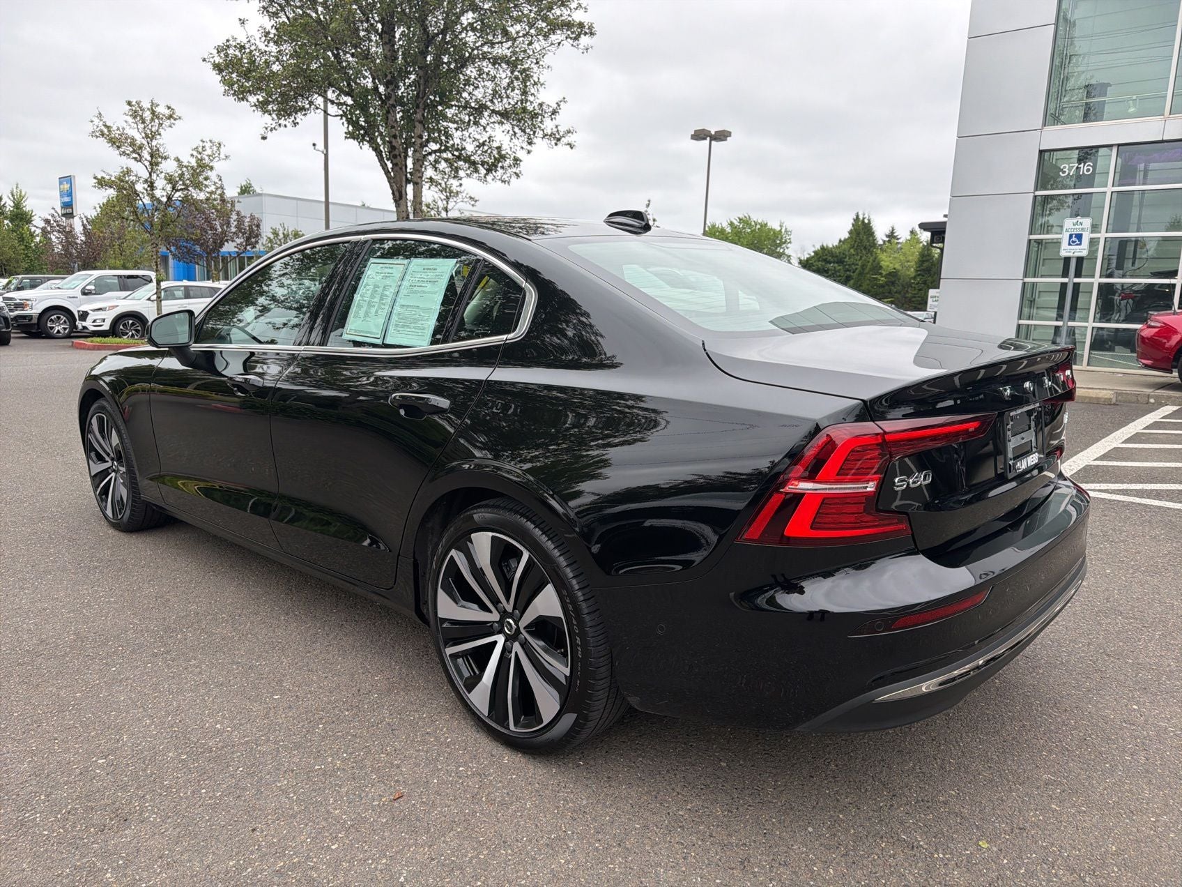 2023 Volvo S60 Ultimate
