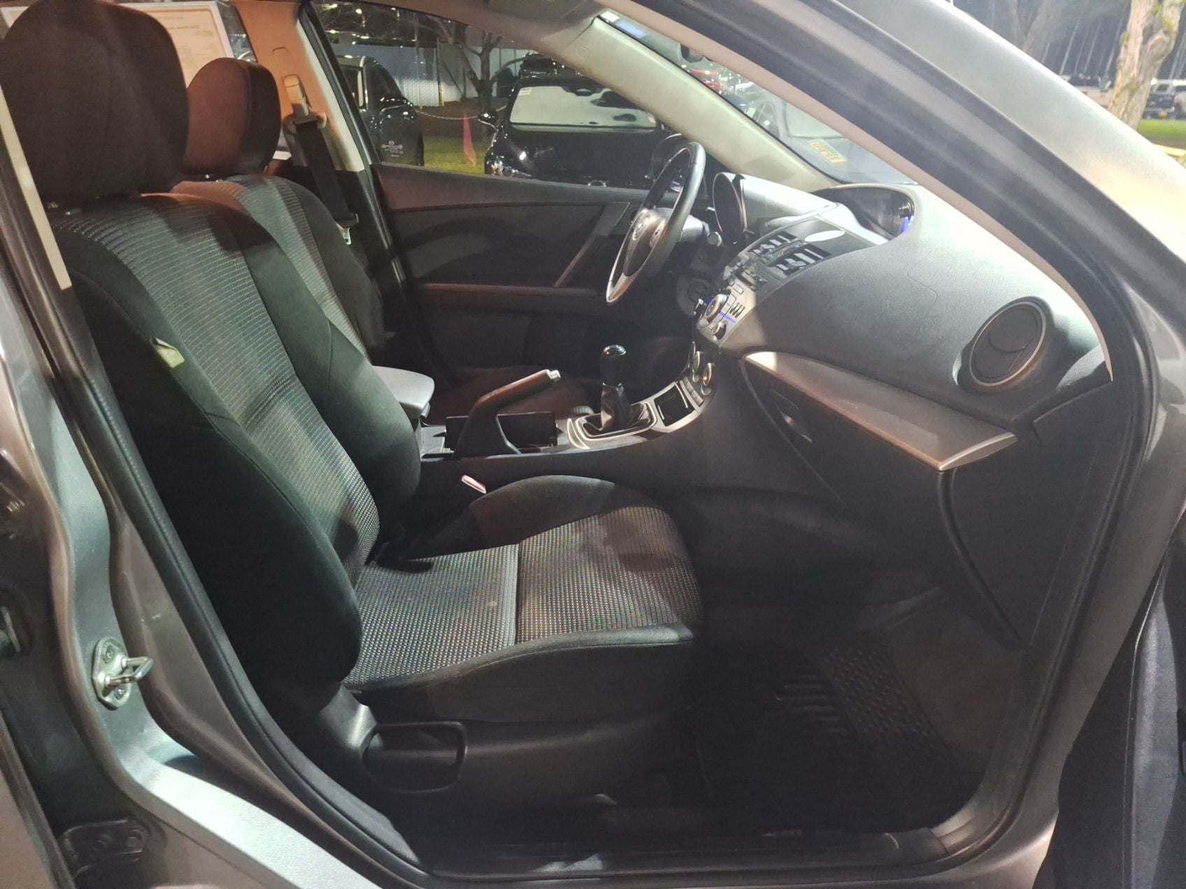 2013 Mazda Mazda3 i Touring